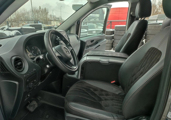 Mercedes-Benz Vito cena 120417 przebieg: 79293, rok produkcji 2018 z Kraków małe 106